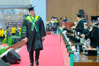 Direktur Utama Perum BULOG, Letnan Jenderal TNI (Purn.) Dr. Ahmad Rizal Ramdhani, S.Sos., S.H., M.Han.,