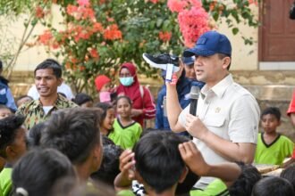 Tak Biarkan Anak-Anak Kehilangan Ruang Belajar, Kementrans Turun Tangan Pulihkan MI Al-Ikhtiar