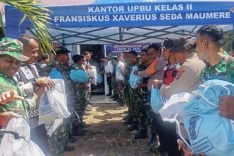 Paket Sembako Bantuan Presiden Tiba di Maumere untuk Korban Bencana
