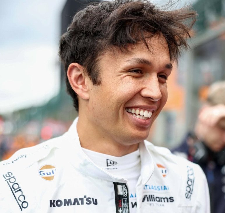 Di Tengah Rumor Kepindahan Carlos Sainz, Williams Amankan Alex Albon Hingga 2027