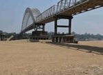 Penampakan Sungai Barito jadi Gurun Pasir Akibat Kemarau Panjang, Alur Pelayaran Terputus