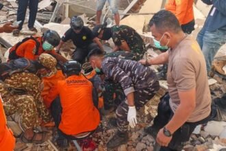 Update Gempa M 7.7 NTT: Korban Jiwa Tembus 70 Orang, 40 Ribu Warga Pindah ke Pengungsian