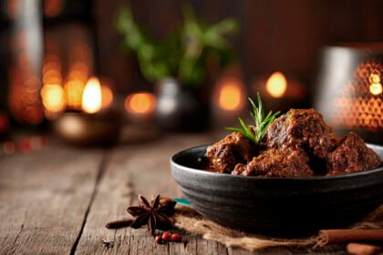 Masyarakat Sumbar Galang 5 Ton Rendang untuk Korban Gempa NTT, BPOM Garansi Keamanan Pangan