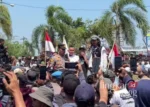 Demo Sound Horeg Ricuh, Gerbang Kantor Camat Jebol dan Camat Tayu Dilempari Botol