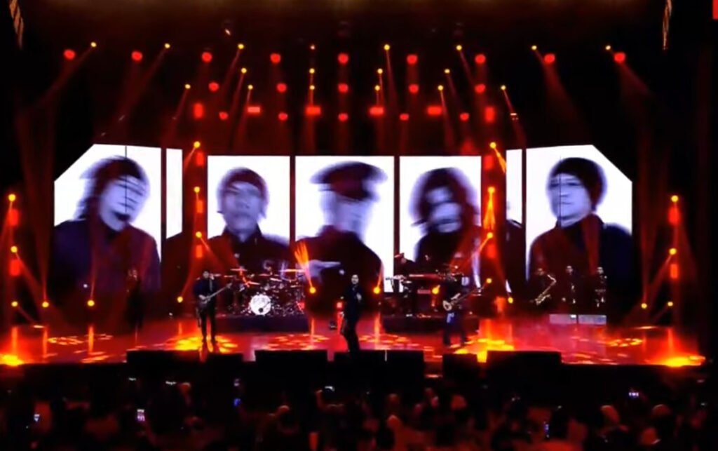 Guncang Panggung 'Mahayuga', Dewa 19 feat. Virzha Sukses Buka Malam Puncak HUT ke-3 Garuda TV 2 Guncang Panggung 'Mahayuga', Dewa 19 feat. Virzha Sukses Buka Malam Puncak HUT ke-3 Garuda TV