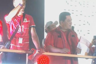 Gelandang Timnas Ivar Jenner Bikin Salfok, Dampingi Menpora Erick Thohir di Karnaval HUT ke-81 RI