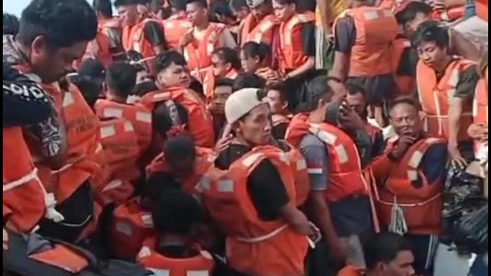 kapal KMP Mutiara Santosa 2