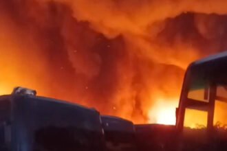 Kronologi 50 Bus PO Sinar Jaya di Pangkalan Tiba-tiba Terbakar, Langit Malam Cikarang Memerah