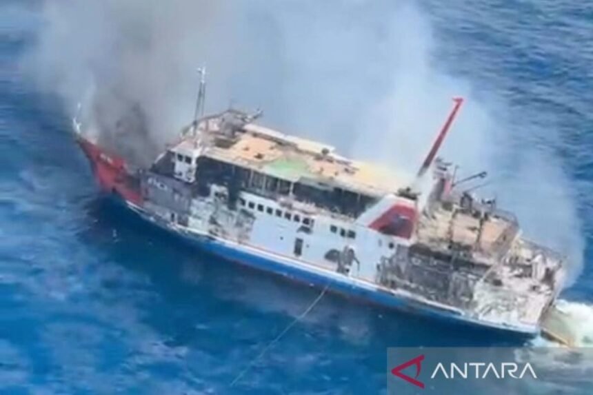 Ini Kronologi Kebakaran KMP Putri Yasmin Rute Bali-Lombok yang Menelan Satu Korban Jiwa