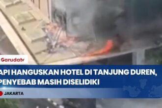 Hotel di Tanjung Duren Terbakar, 14 Unit Damkar Padamkan Api