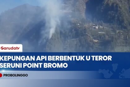 Bromo Kembali Terbakar, Api Mengancam Penginapan dan Jembatan Kaca Seruni Point