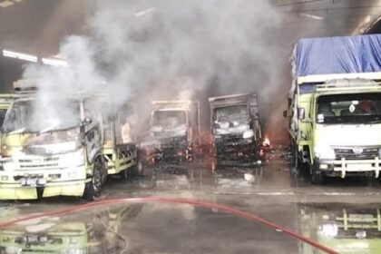Penampakan Mobil Hangus Usai Pabrik Busa di Cileungsi Terbakar Karena Percikan Las