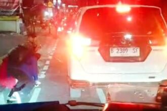 Siapa 'Pak Haji Gocap' yang Bagi-Bagi Rp 50 Ribu di Jalanan Jaksel dan Bikin Pengemis Menginap di Trotoar?