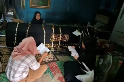 Cerita Duka di Pejompongan: Beri Air Pencuci Muka untuk Korban Gas Air Mata Lalu Tewas Dikeroyok