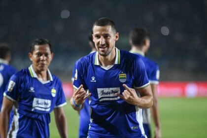 Babak Pertama Semifinal Piala Presiden: Persib Bikin Persija Tertekan, Unggul 2-0