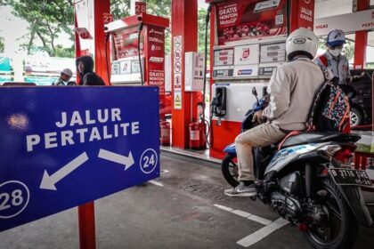 Mulai Dikurangi Bertahap, Ini Kelompok Masyarakat yang Tak Lagi Berhak Antre Pertalite di SPBU