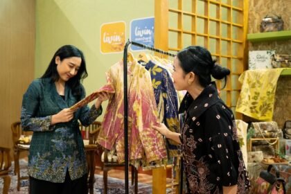 Bank Mandiri memperkuat pemberdayaan UMKM melalui penyaluran KUR, digitalisasi, dan pendampingan untuk mendorong pelaku usaha naik kelas.