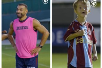 Mohamed Salah kembali bertemu Isaac Kearney, fan cilik Liverpool yang mendapat kejutan perjalanan ke Turki dari Trabzonspor.