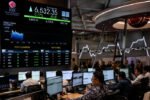 IHSG diperkirakan melanjutkan penguatan pada awal pekan, tetapi investor masih menghadapi sejumlah risiko dari pasar global.