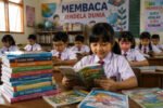 Pemerintah mendistribusikan 5,5 juta buku bacaan bermutu ke lebih dari 24 ribu sekolah di seluruh Indonesia guna memperkuat literasi, meningkatkan minat baca, dan mendukung pendidikan berkualitas.