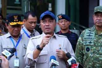 Presiden Prabowo Subianto memerintahkan penindakan terhadap pelaku pembakaran hutan dan lahan serta memperkuat bantuan alat berat bagi masyarakat.