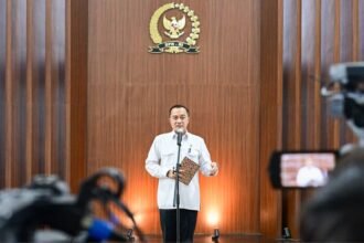 Antusiasme masyarakat mengikuti upacara HUT ke-81 Kemerdekaan RI di Kompleks Istana Kepresidenan melonjak dengan jumlah pendaftar menembus 336 ribu orang.