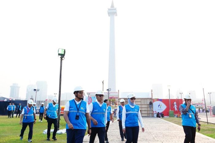 Dirut PLN Tinjau Langsung Keandalan Listrik Peringatan HUT ke-81 RI 2 Dirut PLN Tinjau Langsung Keandalan Listrik Peringatan HUT ke-81 RI