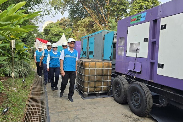 Dirut PLN Tinjau Langsung Keandalan Listrik Peringatan HUT ke-81 RI 3 Dirut PLN Tinjau Langsung Keandalan Listrik Peringatan HUT ke-81 RI
