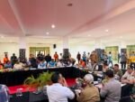 Direktur Utama PLN, Darmawan Prasodjo saat menghadiri Rakor Penanganan Gempa wilayah Nusa Tenggara Timur di Labuan Bajo pada Minggu (16/8).