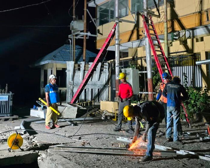 Jelang HUT Kemerdekaan RI, PLN Berhasil Pulihkan Sebagian Besar Kelistrikan Flores Pascabencana 2 Jelang HUT Kemerdekaan RI, PLN Berhasil Pulihkan Sebagian Besar Kelistrikan Flores Pascabencana