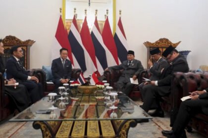 Presiden Prabowo Subianto menyambut pembukaan penerbangan langsung Jakarta-Bangkok dan Denpasar-Phuket sebagai langkah memperkuat konektivitas serta mendorong pertumbuhan pariwisata Indonesia-Thailand.