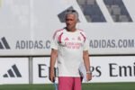 Real Madrid hampir merampungkan perekrutan dua pemain baru dalam dua transfer bernilai triliunan rupiah untuk memperkuat skuad Jose Mourinho.