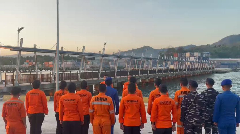 Hari Ketiga Gempa NTT, Basarnas Perkuat Operasi SAR di Manggarai Timur 2 Basarnas memperkuat operasi SAR hari ketiga pascagempa magnitudo 7,7 di NTT dengan mengerahkan personel dan berbagai sarana pendukung. (Foto: Ist)