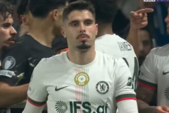 Pedro Neto menjadi pusat perhatian setelah Al-Hilal dilaporkan mencapai kesepakatan pribadi dengannya di tengah ketertarikan Manchester City dan Arsenal.