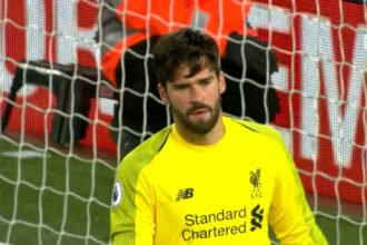 Luciano Spalletti mengungkap alasan Juventus akhirnya memilih Guglielmo Vicario setelah gagal mendatangkan Alisson Becker dari Liverpool.