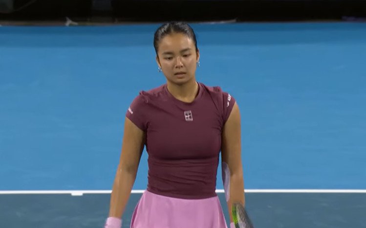 Alex Eala harus mengakhiri kiprahnya di Cincinnati Open setelah kalah 4-6, 6-4, 6-2 dari Amanda Anisimova dalam duel tiga set.