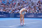 Elena Rybakina harus mengakhiri perjuangannya di Cincinnati Open setelah mengalami cedera pergelangan kaki kiri.