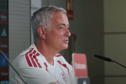 José Mourinho menegaskan Real Madrid tidak membutuhkan Lamine Yamal dan memilih mempercayakan sektor sayap kepada rekrutan mahal Yan Diomande.