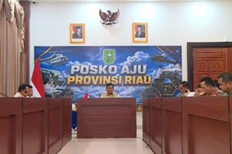 Presiden Prabowo Subianto memimpin rapat koordinasi penanganan kebakaran hutan dan lahan di Pekanbaru, Riau, Senin (24/8/2026).