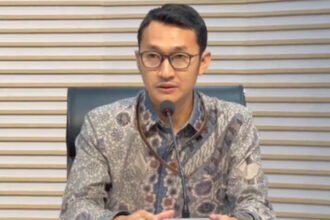 KPK memeriksa dua pegawai Bea Cukai sebagai saksi dalam pengembangan dugaan suap importasi yang berkaitan dengan PT Blueray Cargo.