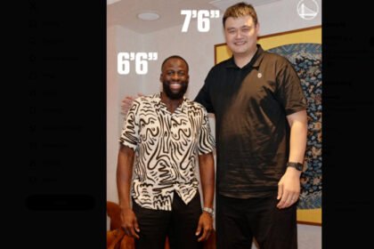 Yao Ming Bikin Draymond Green Terlihat Kecil dalam Foto Viral di China