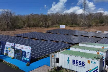 Pengembangan PLTS 100 GWp di Jembrana diharapkan memperkuat energi bersih sekaligus membuka peluang ekonomi bagi masyarakat lokal.