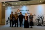 Ketua Komisi II DPR RI Rifqinizamy Karsayuda saat menghadiri evaluasi kebijakan publikasi dan pemberitaan Bawaslu di Surabaya.