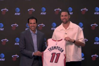 Klay Thompson resmi memulai babak baru kariernya bersama Miami Heat setelah meninggalkan Dallas Mavericks pada musim panas 2026.