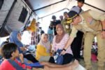 BNPB mencatat 192.303 warga mengungsi akibat gempa NTT, dengan jumlah pengungsi di Kabupaten Ngada melonjak menjadi 21.552 orang.