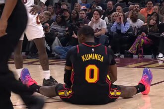 Minnesota Timberwolves mendatangkan Jonathan Kuminga dengan kontrak dua tahun senilai 12,4 juta dolar untuk memperkuat lini depan menghadapi NBA musim 2026-2027.
