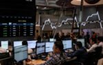 IHSG dibuka melemah 0,11 persen ke level 6.511,10 pada Senin, 31 Agustus 2026, dengan Pilarmas memperkirakan tekanan terbatas.
