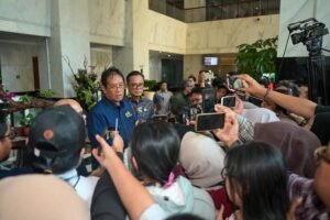 Pemerintah mengalokasikan Rp20,5 triliun untuk membantu 490 pemerintah daerah yang mengalami tekanan fiskal agar pembayaran gaji ASN dan PPPK tetap berjalan tepat waktu.