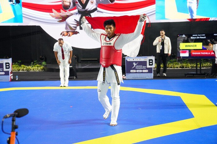 Muhammad Raihan Fadila mempersembahkan emas kelas -80 kg putra, membawa Indonesia mengoleksi sembilan medali emas di Asian Taekwondo Indonesia Open Championships 2026.