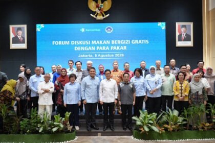 Kepala BGN Sudaryono bersama Kementerian Kesehatan dan para pakar membahas penguatan Program Makan Bergizi Gratis melalui kolaborasi lintas sektor.